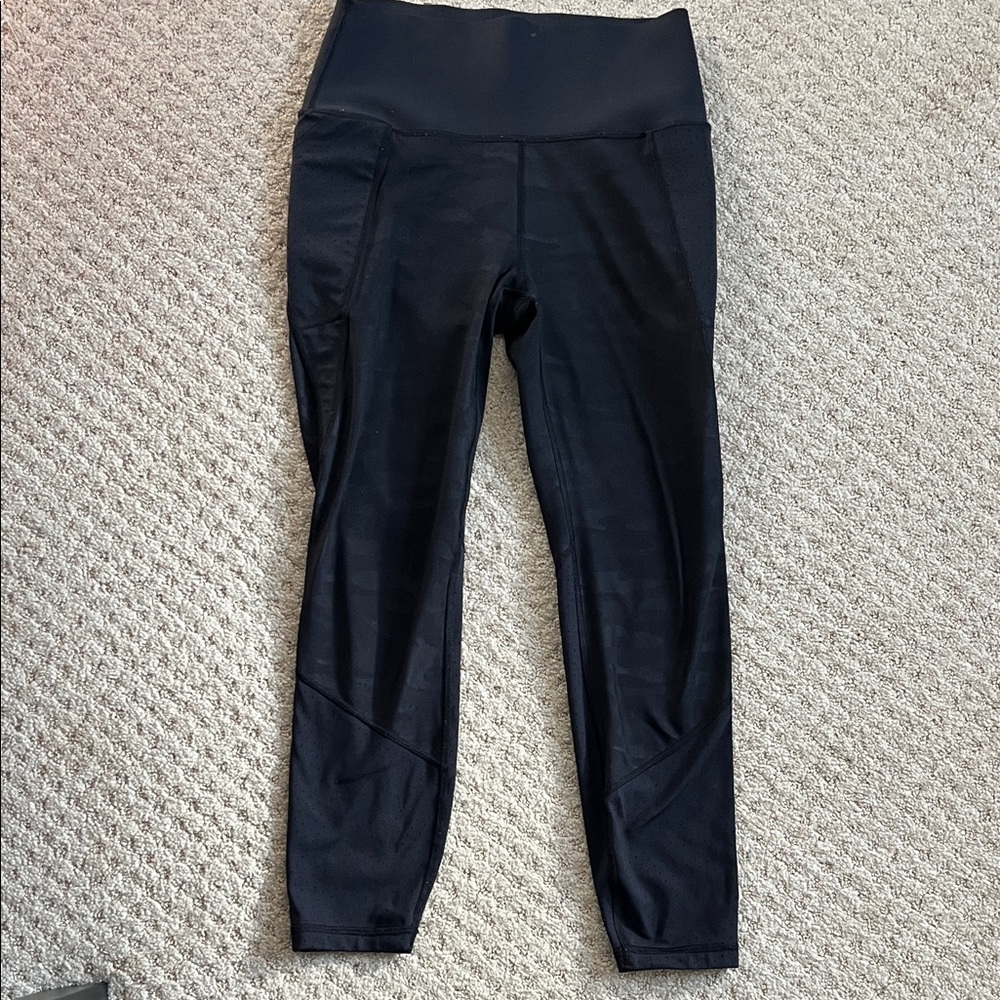 Gap Sculpt Leggings Size Small Black Camo With Pockets